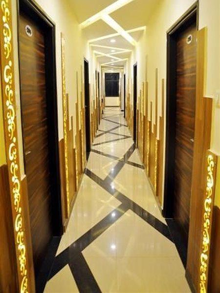 Townhouse 1182 Hotel Tirupati Galaxy كانبور المظهر الخارجي الصورة
