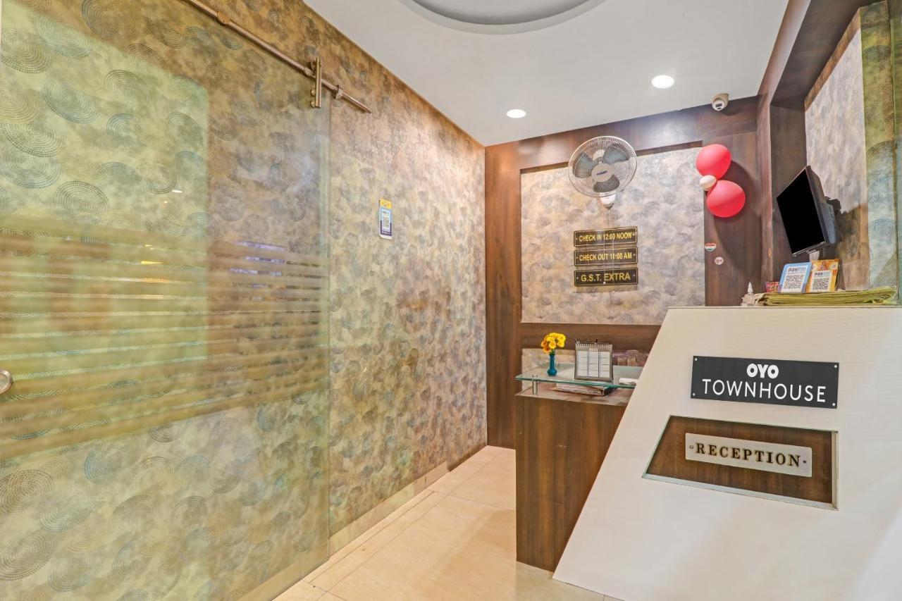 Townhouse 1182 Hotel Tirupati Galaxy كانبور المظهر الخارجي الصورة