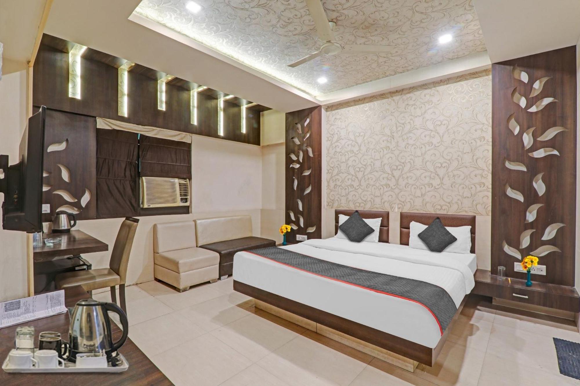 Townhouse 1182 Hotel Tirupati Galaxy كانبور المظهر الخارجي الصورة